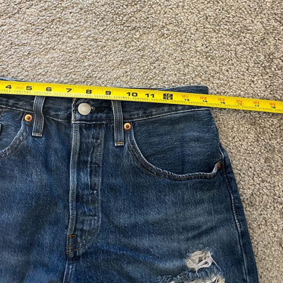 Levi’s 501 Cutoff Shorts - Picture 3 of 4